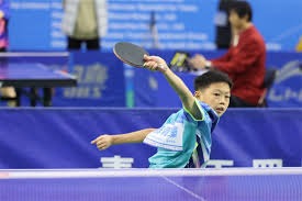 弗兰克·罗宾逊被任命为克利夫兰印地安人主帅，成为大联盟历史上首位非裔主教练